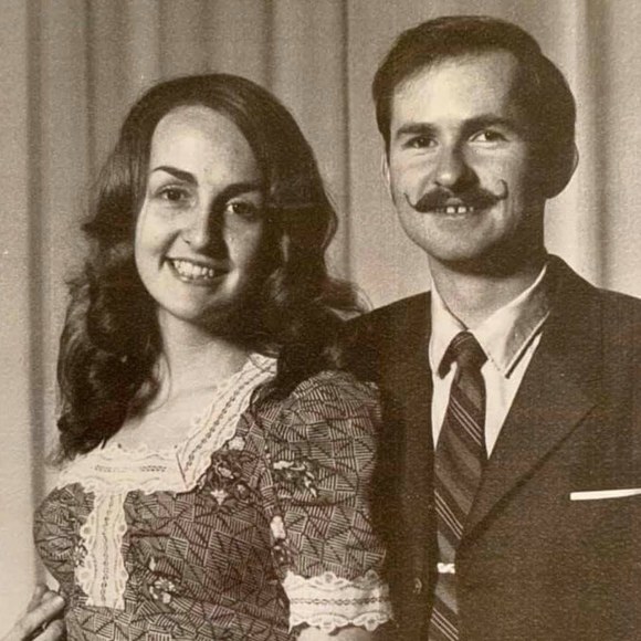 Meet your Posher, Debi - Picture 1 of 1